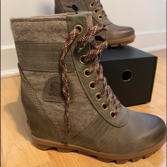 poshmark sorel boots